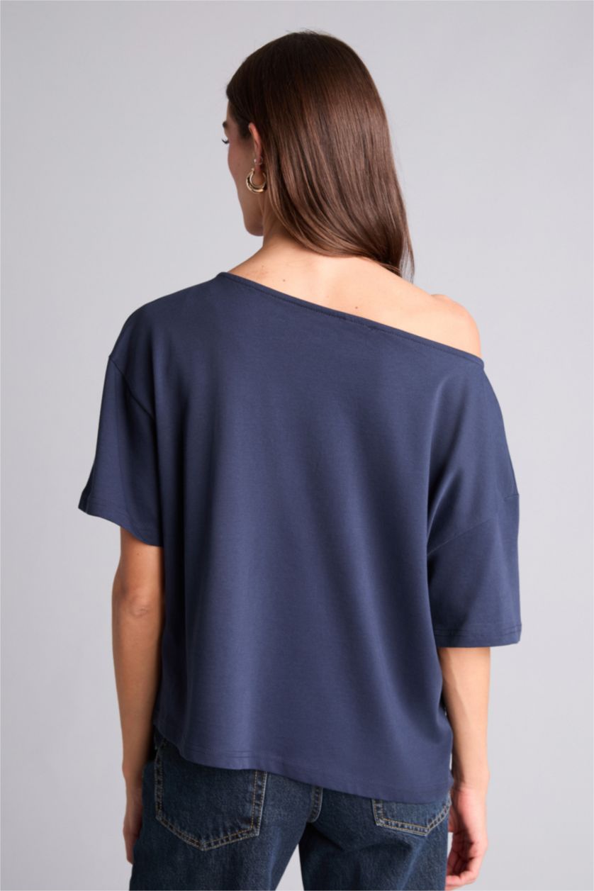 Kadın Lacivert Relax Fıt Kayık Yaka Basıc Düz Kısa Kollu Tişört