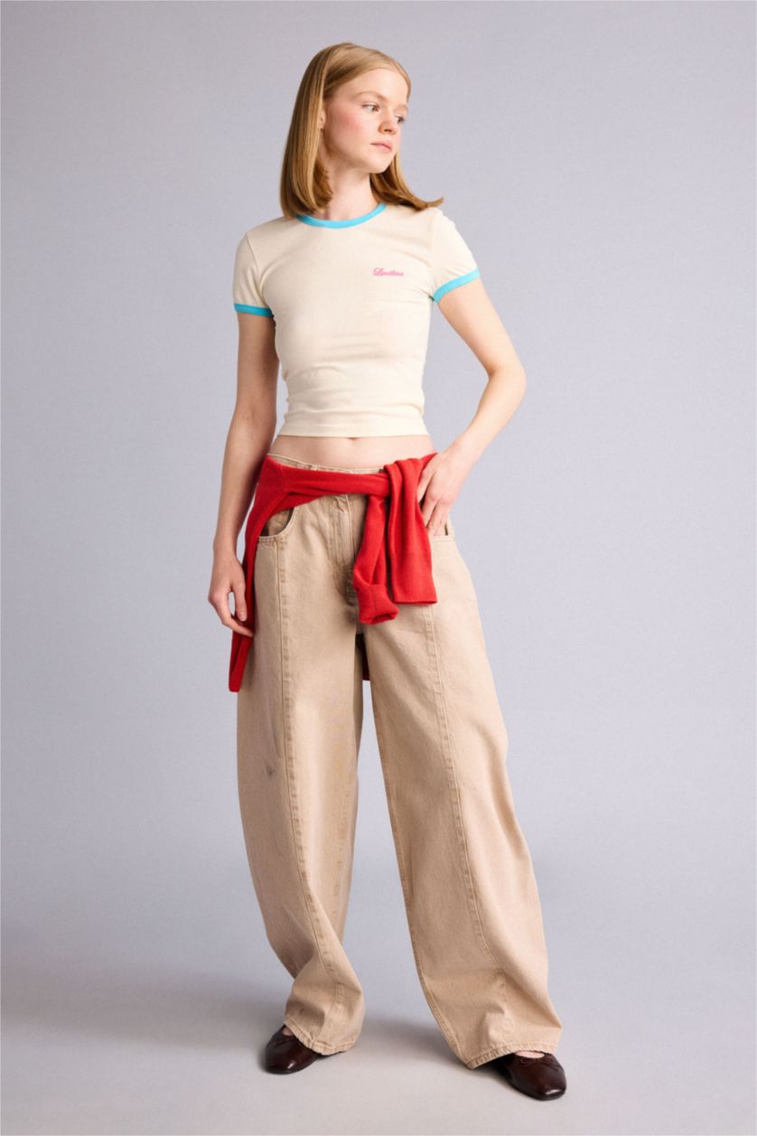 Kadın Açık Sarı Fitted Kısa kollu Tişört