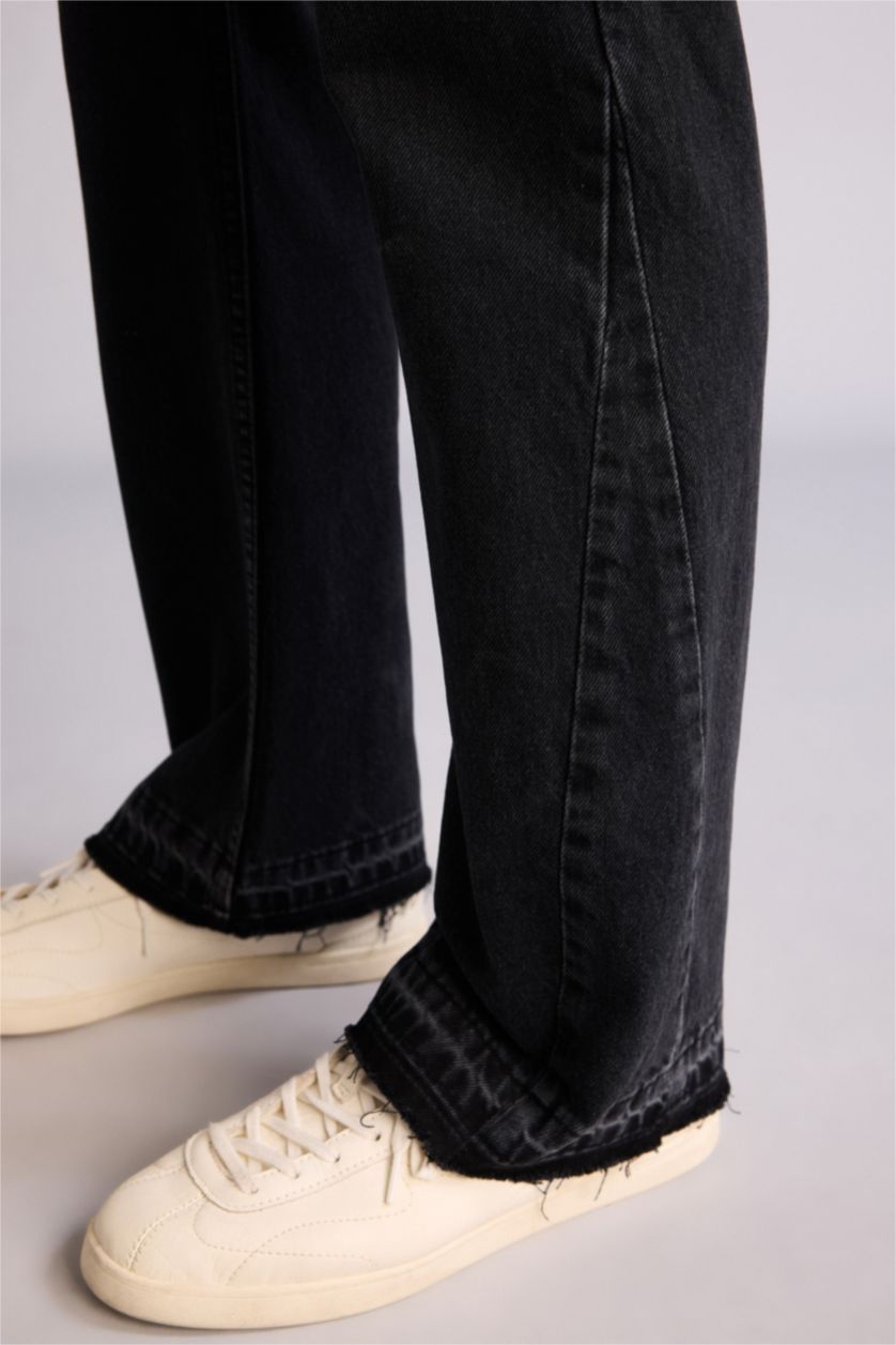 رجال أسود بنطرون فلير فيت برجل واسع