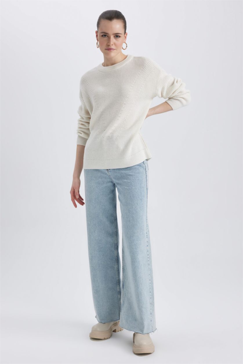 Kadın Ekru Regular Fit Bisiklet Yaka Basic Triko Kazak