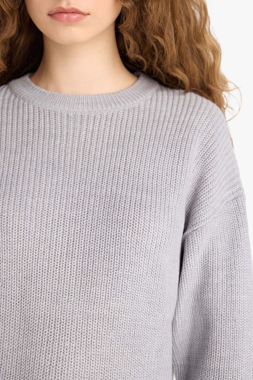 حريمي رمادي فاتح بلوفر تريكو قصة عادية برقبة مستديرة