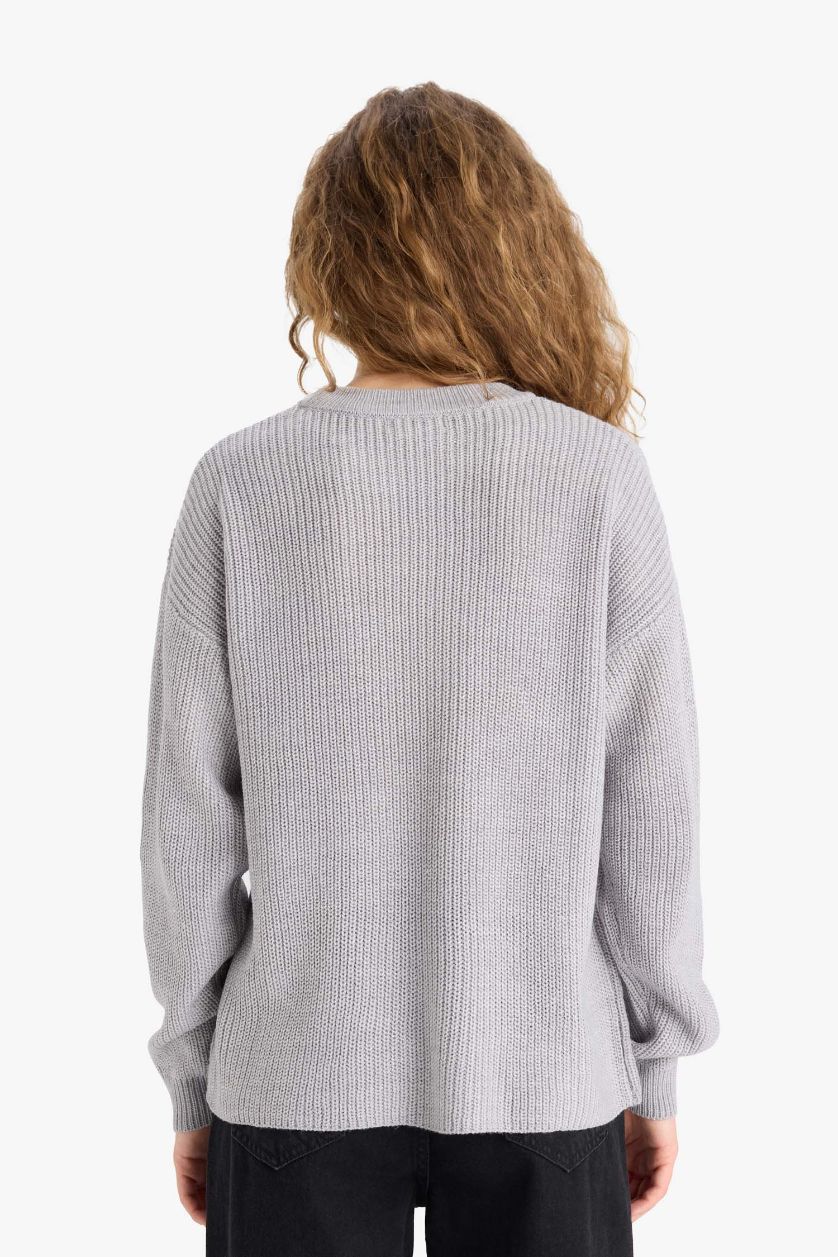 حريمي رمادي فاتح بلوفر تريكو قصة عادية برقبة مستديرة