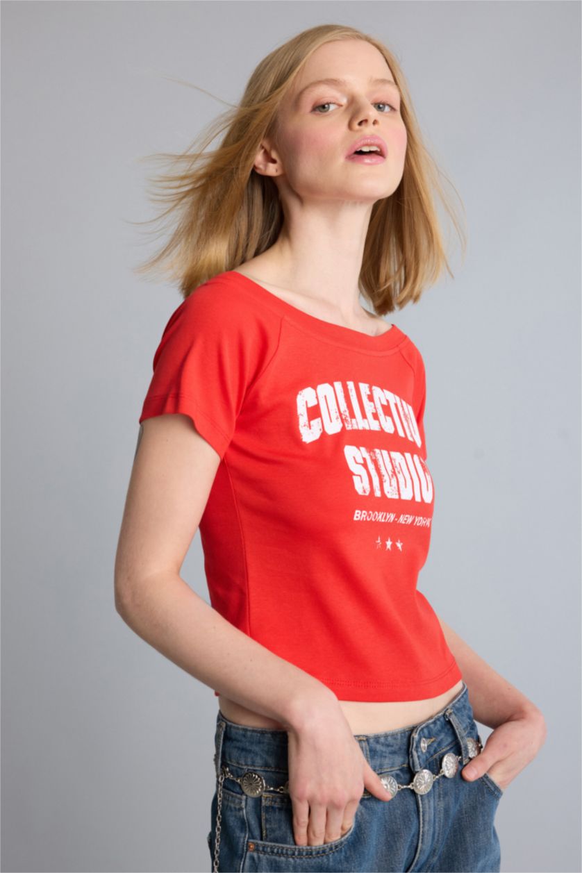 Woman Red Slim Fit Ribana Short Sleeve T-Shirt