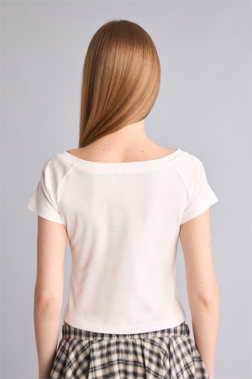 Kadın Kırık Beyaz Fitted Ribana Baskılı Tişört