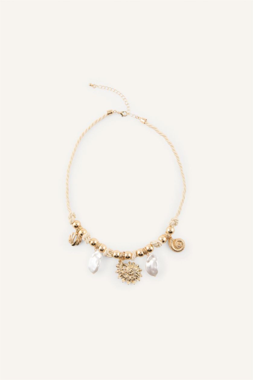 Woman White Woman Gold Colored Necklace