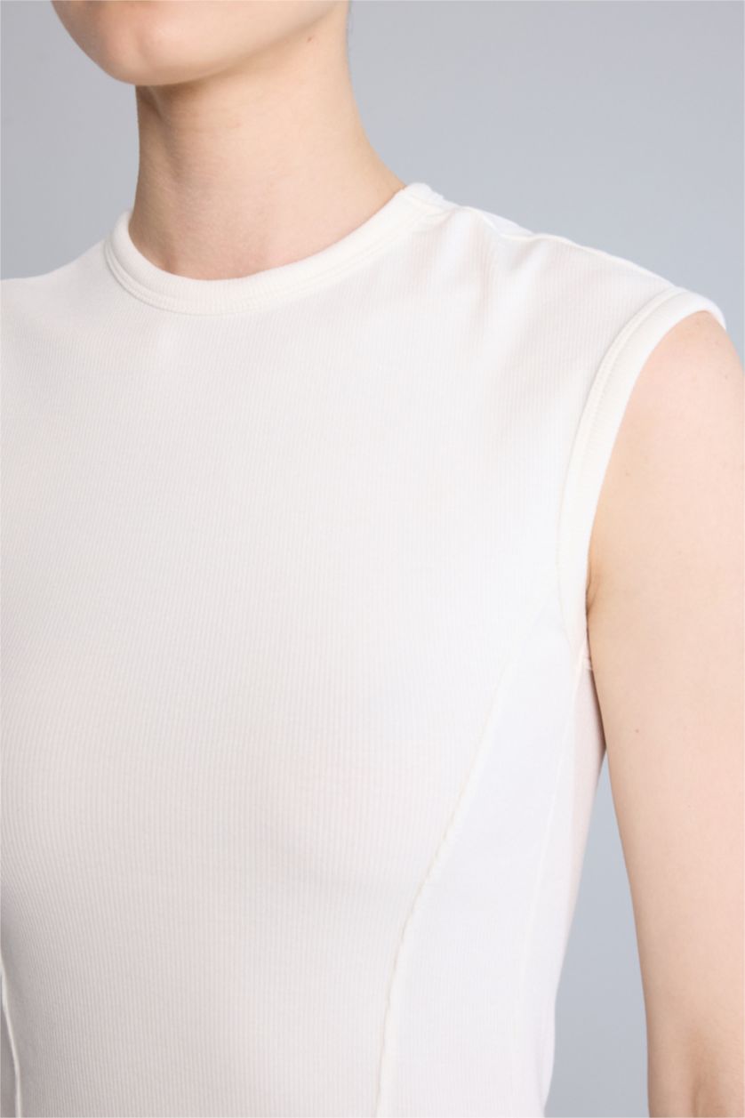 Kadın Ekru Slim Fit Kısa kollu Modal Tişört