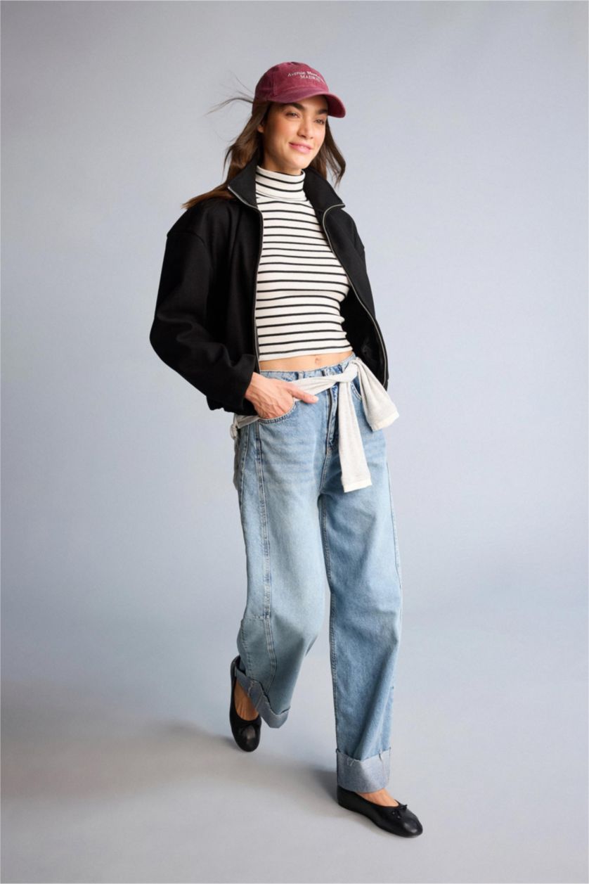 Woman Black Puffer Jacket