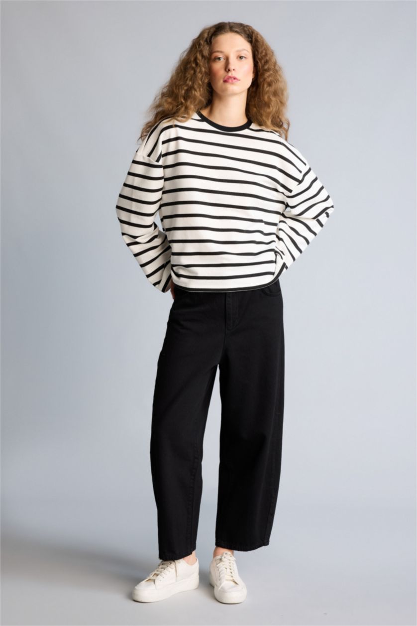 حريمي أسود تيشيرت اوفر سايز كم طويل