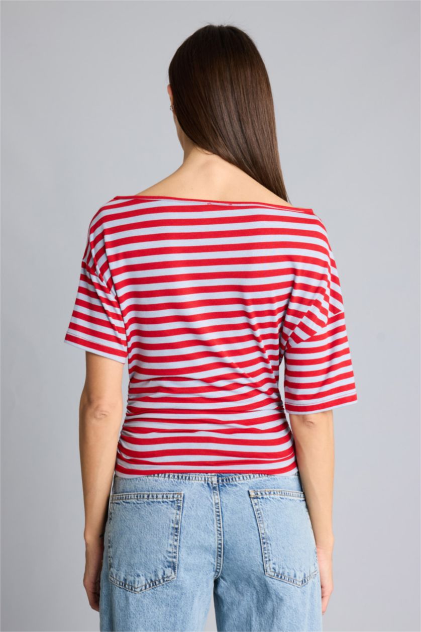 Kadın Kırmızı Afra x Defacto Loose Fıt Omzu Açık Tişört