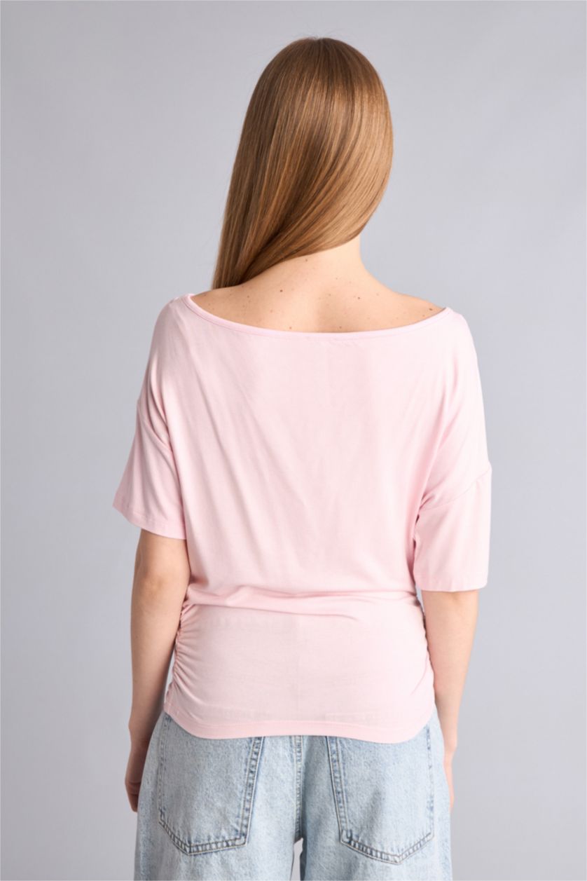 Kadın Açık Pembe Loose Açık Omuzlu Tişört
