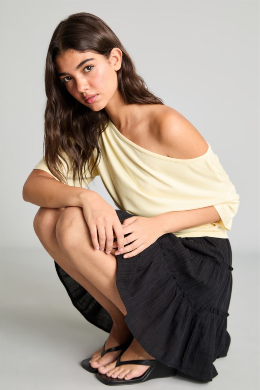 Women Light Yellow Loose Fit Short Sleeve T-Shirt