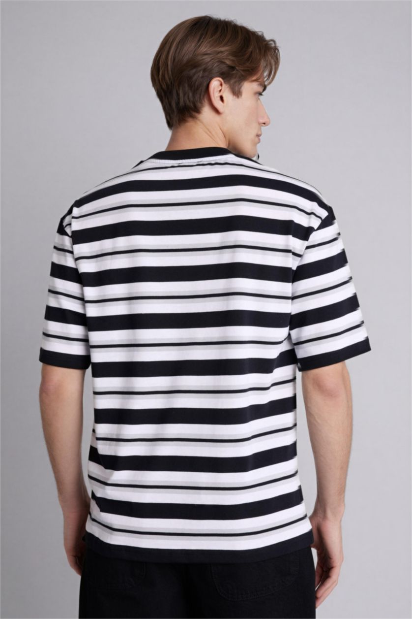 Erkek Siyah Boxy Fıt Çizgili Tişört