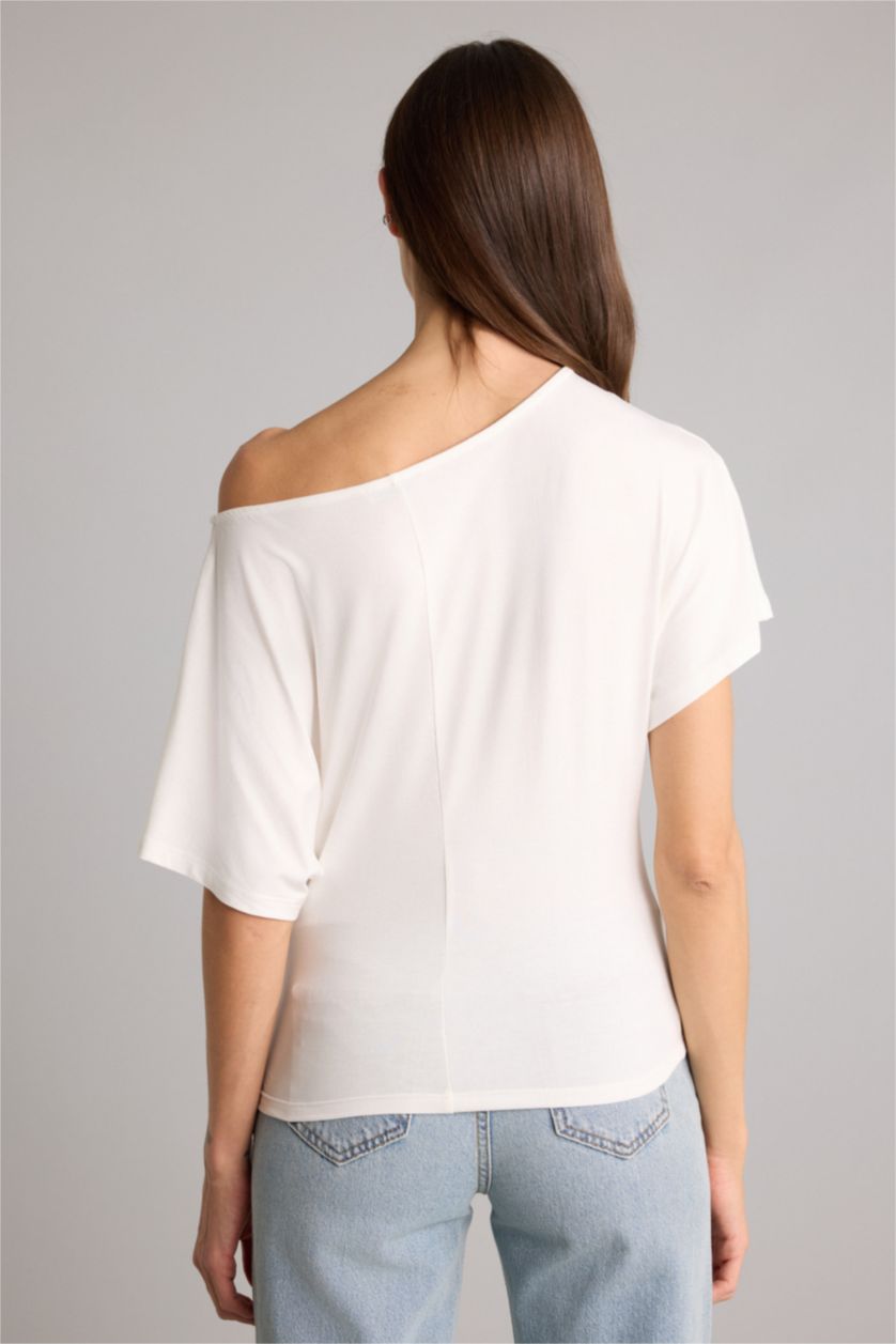 Kadın Ekru Slım Fıt Tek Omuzlu Tişört