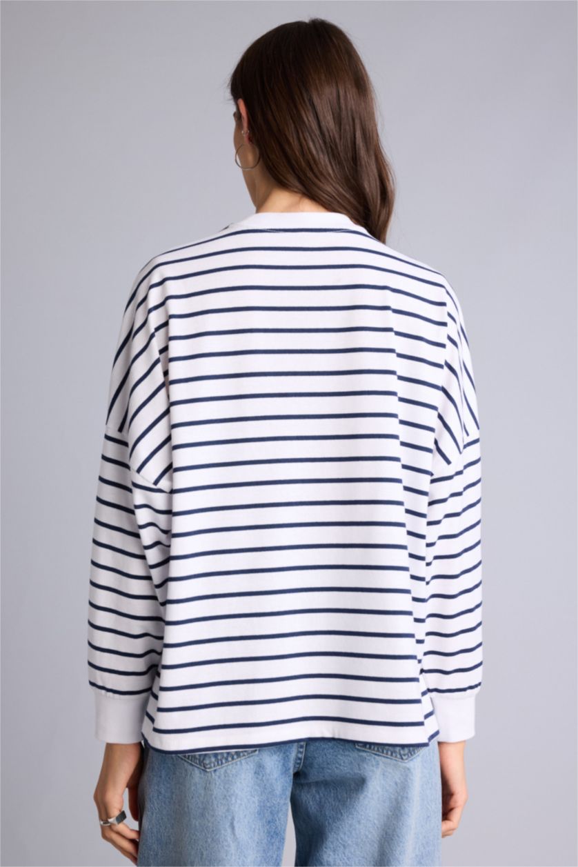 Kadın Kırık Beyaz Oversıze Pamuklu Çizgili Tişört