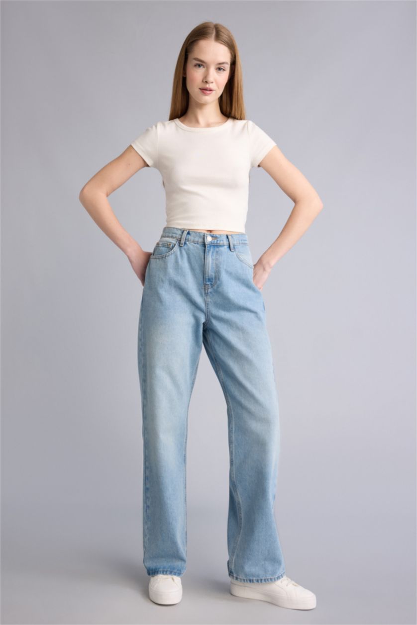 حريمي أزرق فاتح بنطلون جينز وايد ليج برجل واسع