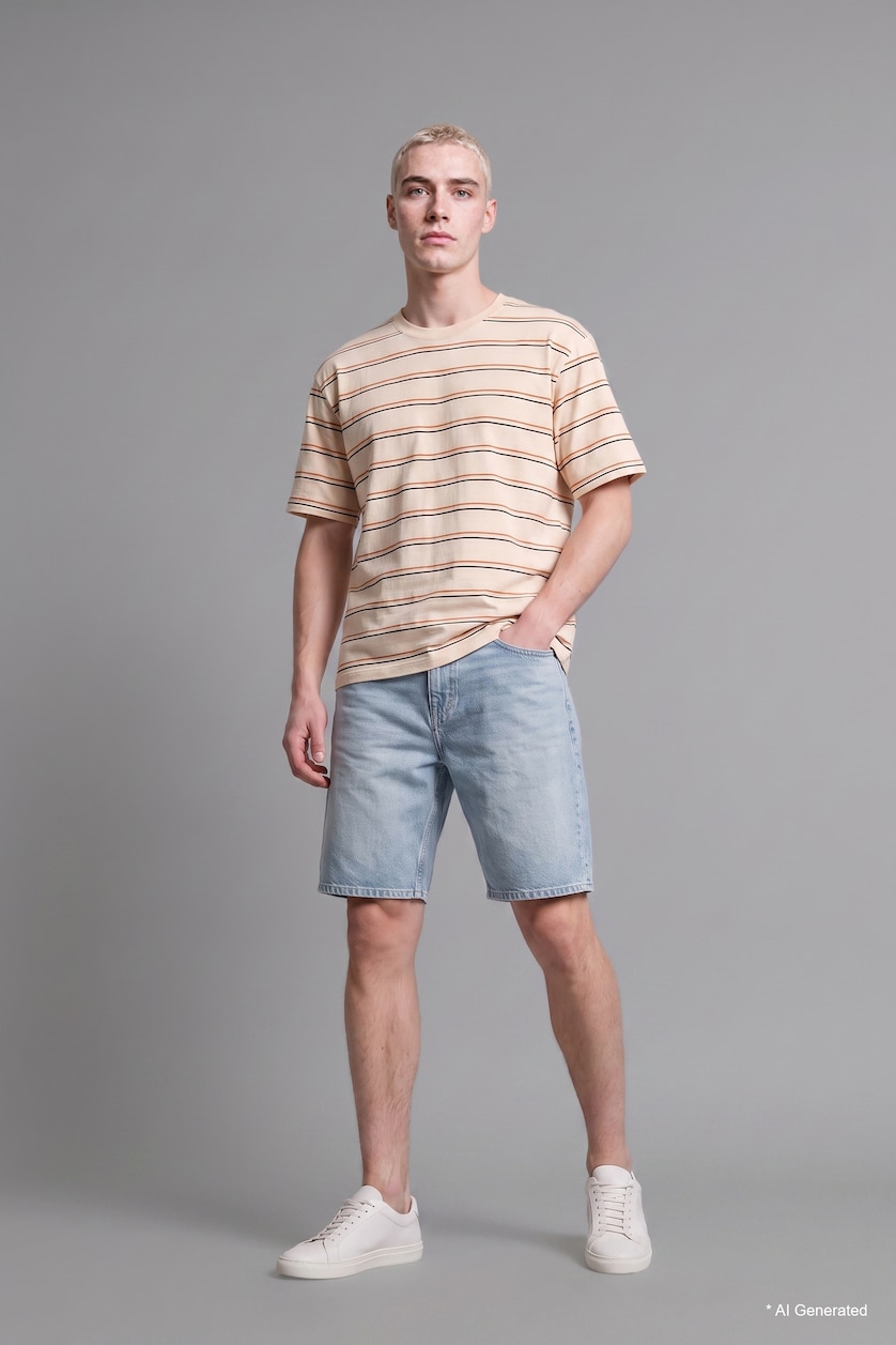 رجال بيج فاتح Boxy Fit Short Sleeve T-Shirt