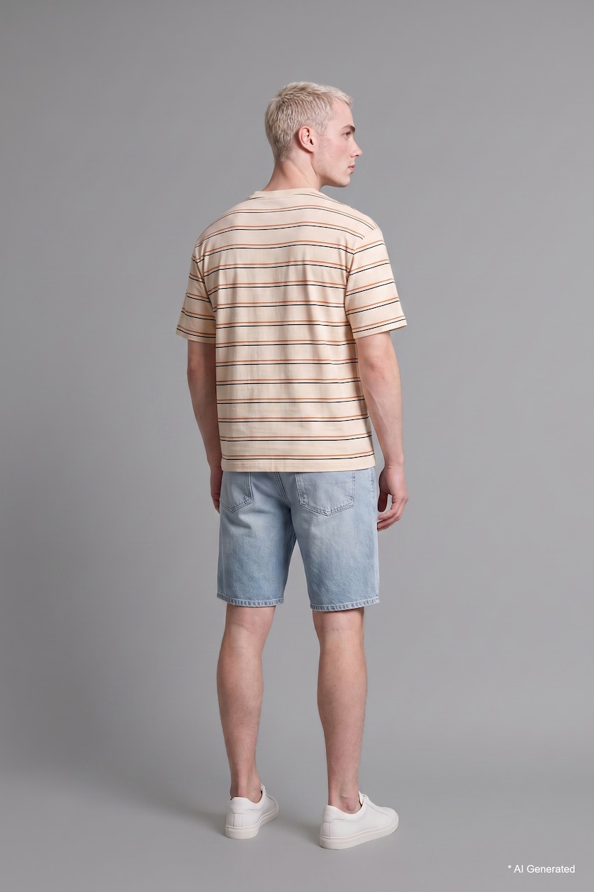رجال بيج فاتح Boxy Fit Short Sleeve T-Shirt