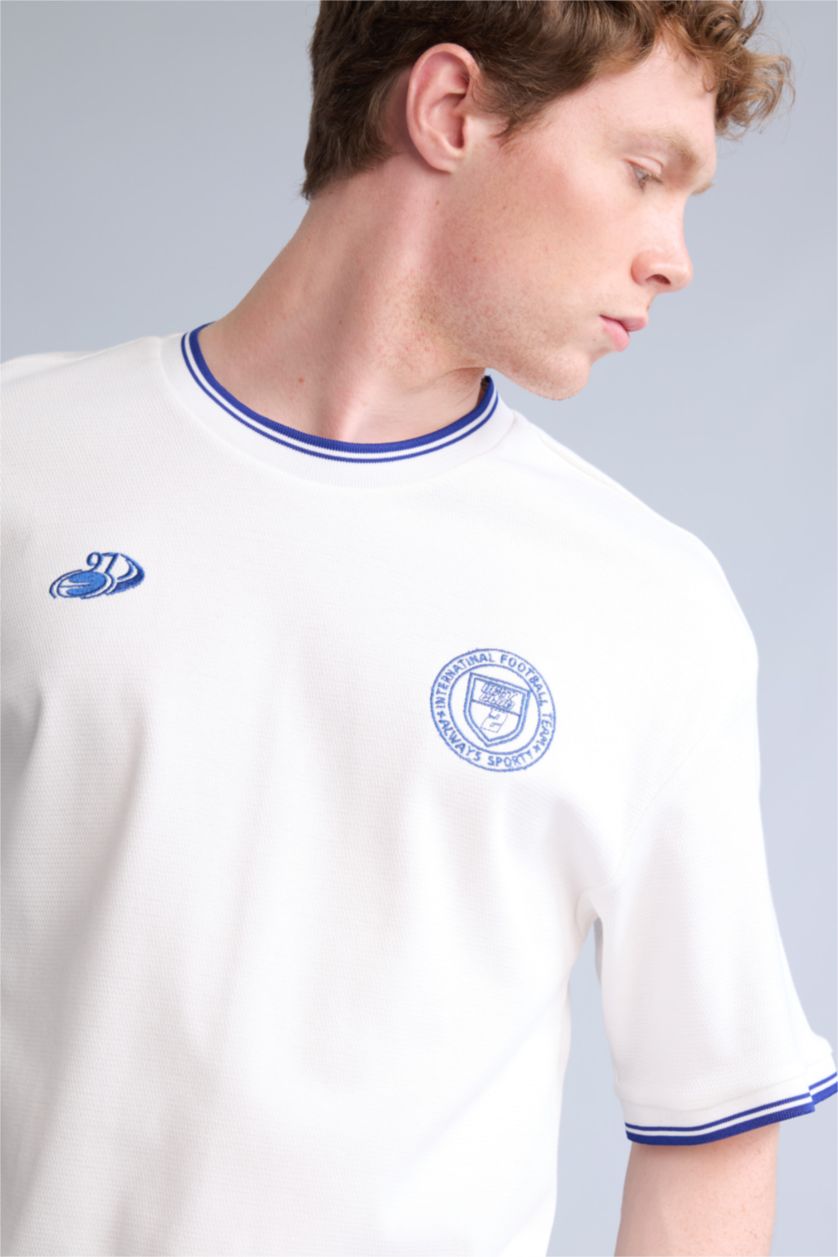 Men Ecru Boxy Fit Short Sleeve T-Shirt