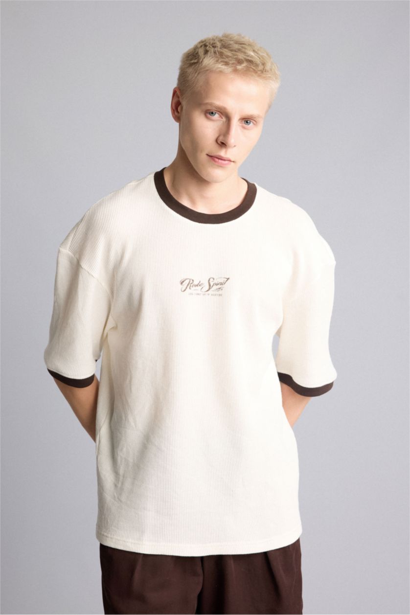 Men Ecru Boxy Fit Short Sleeve T-Shirt