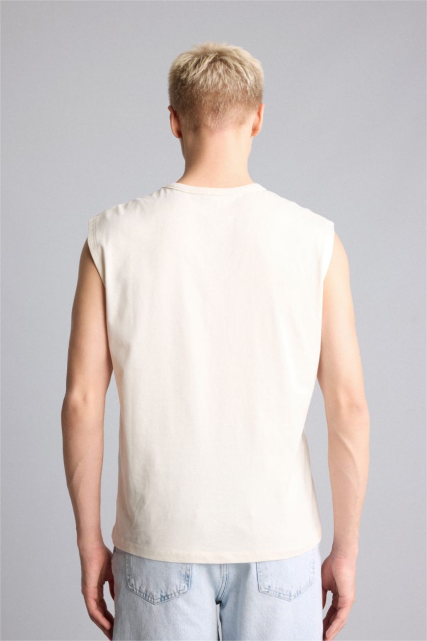 Men Ecru Boxy Fit Crew Neck Sleeveless Tank Top
