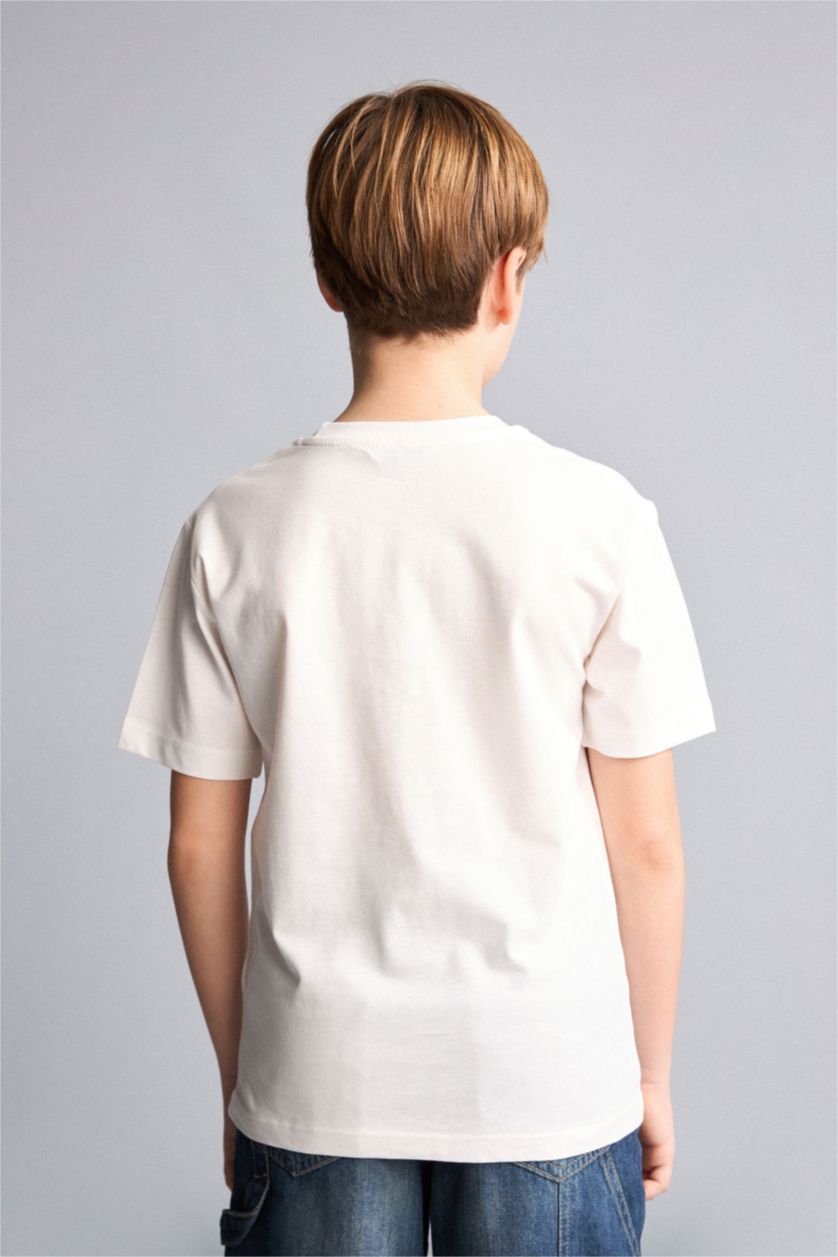 Young Boys - Teen Boys White Regular Fit Animal Short Sleeve T-Shirt