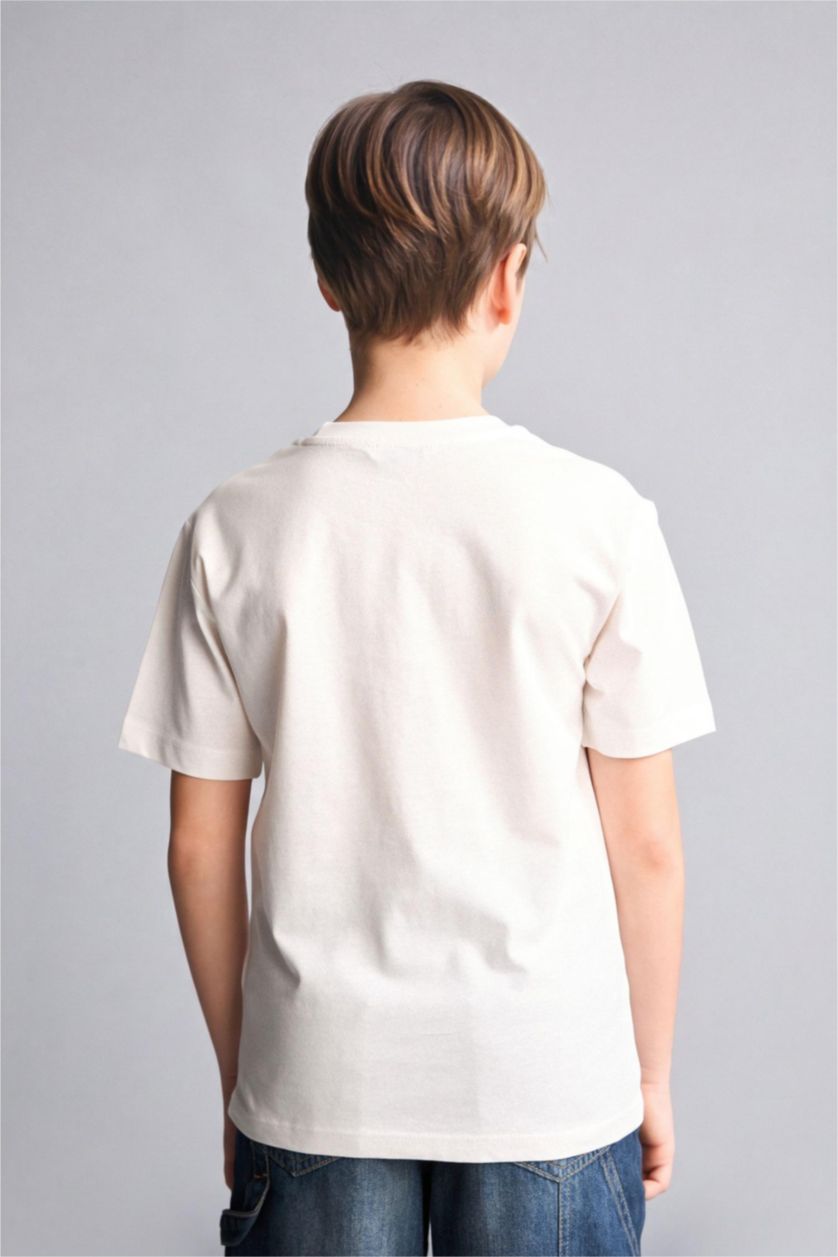 Boys & Teens White تيشيرت ولادي نص ردن مطبوع قصة عادية