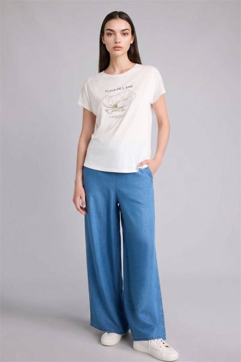 Kadın Ekru Regular Fit Kısa kollu Çiçek Desenli Tişört