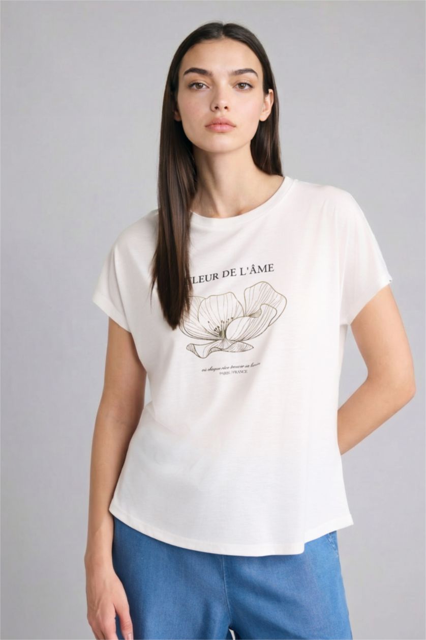 Kadın Ekru Regular Fit Kısa kollu Çiçek Desenli Tişört