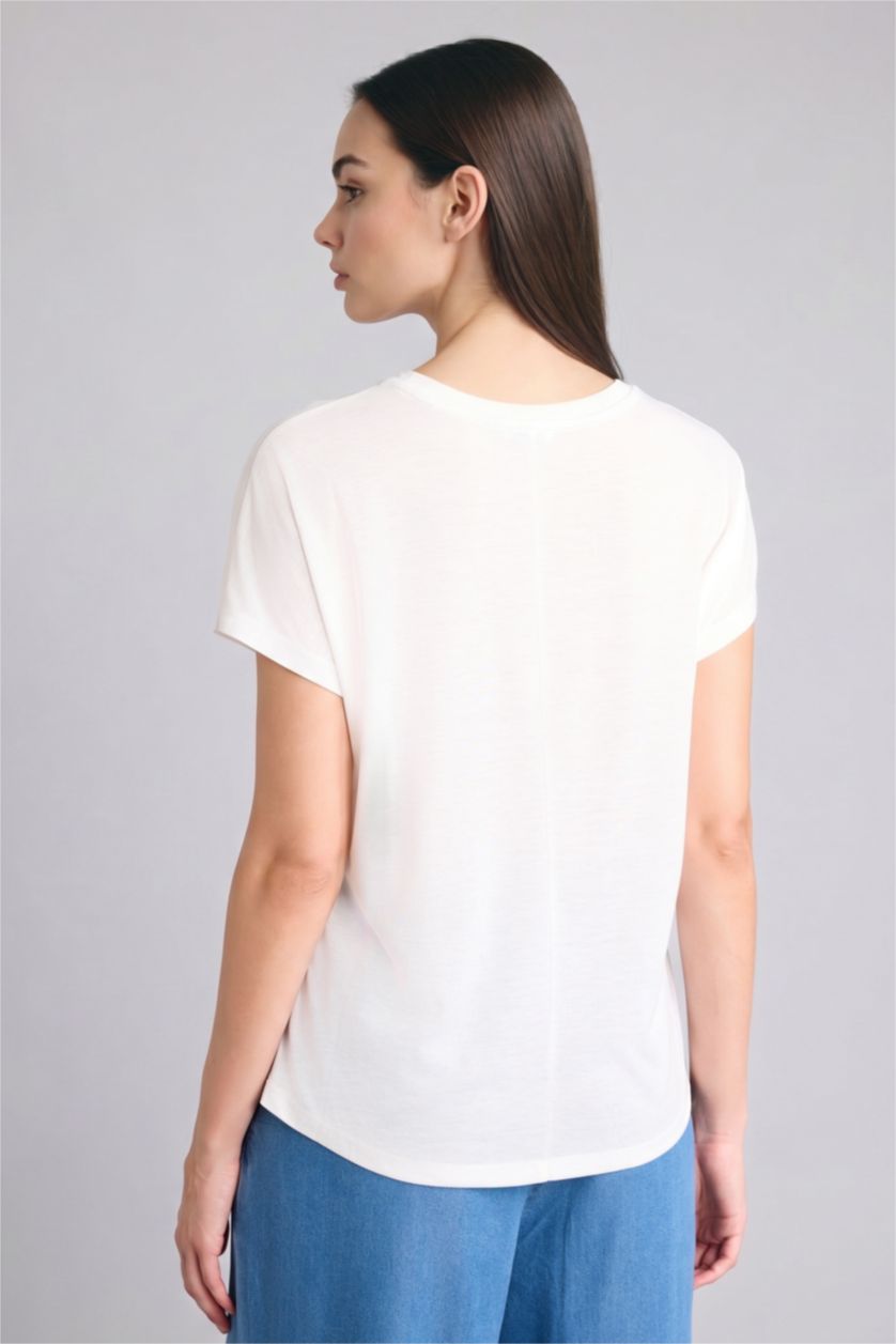 Kadın Ekru Regular Fit Kısa kollu Çiçek Desenli Tişört