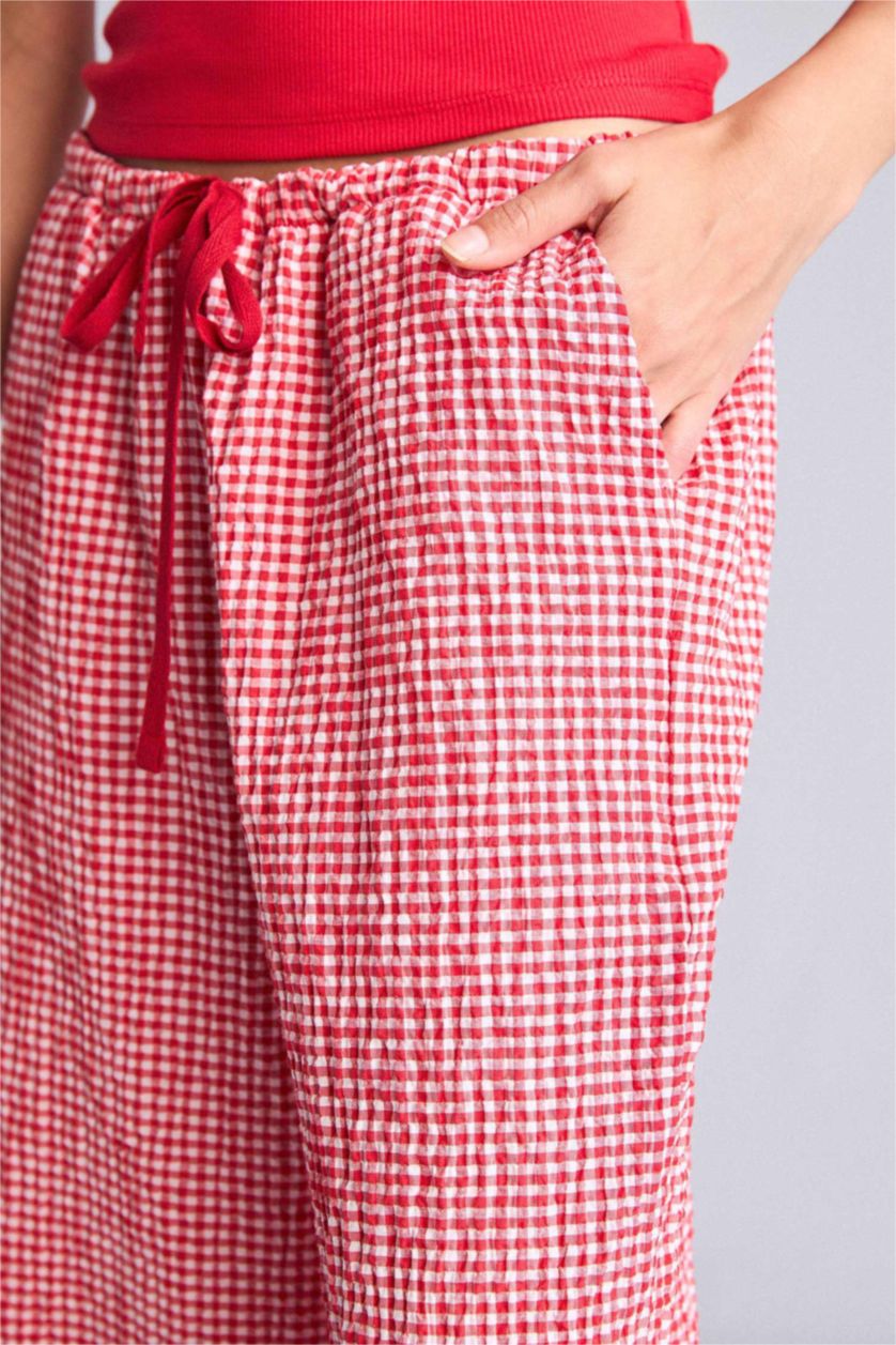 Women Red Wide Leg Double Pocket Gingham Crinkle Trousers