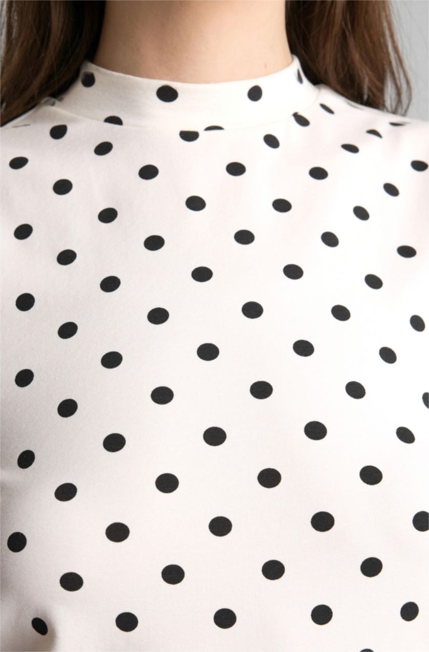 Kadın Ekru Slim Fit Kısa kollu Tunik