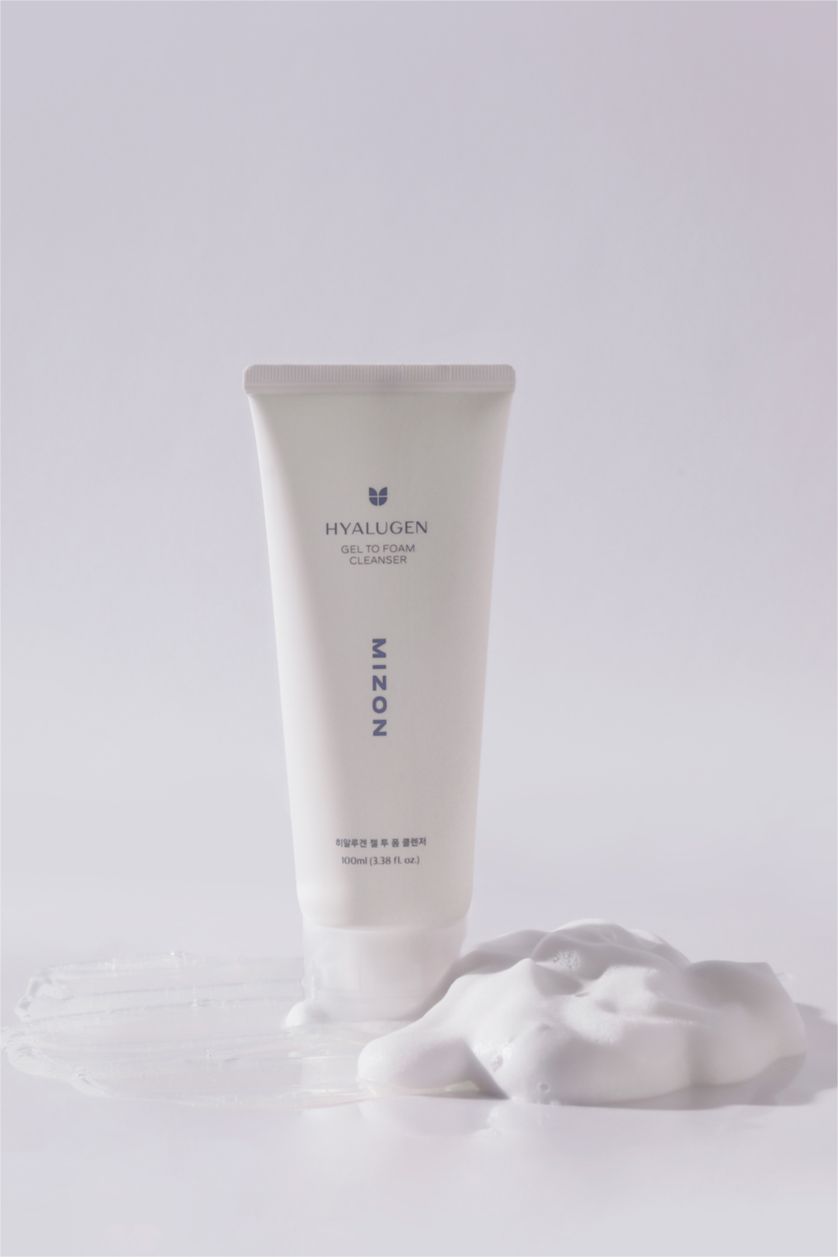 Woman White Mizon Hyalugen Gel To Foam Cleanser Moisturizing Facial Cleanser 100 ml