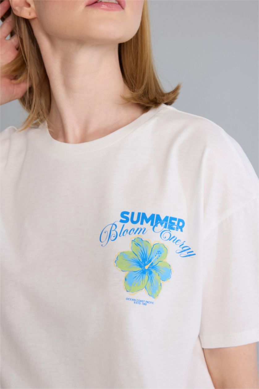 Woman White Oversize Fit Short Sleeve T-Shirt