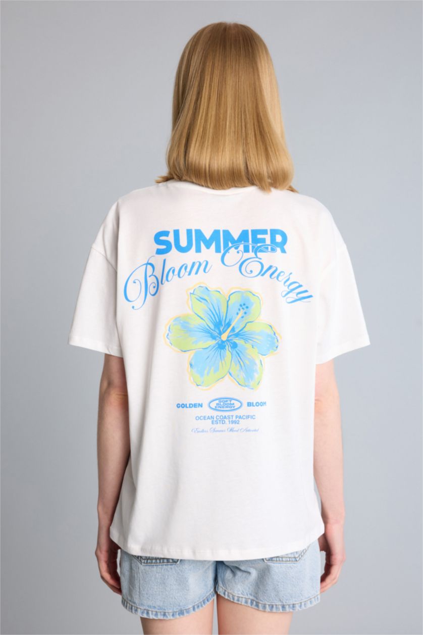 Woman White Oversize Fit Short Sleeve T-Shirt