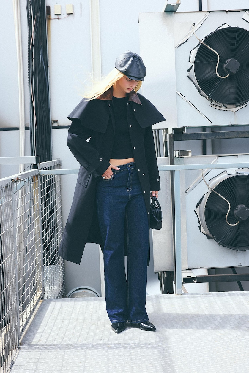 Woman Blue Black 90's Wide Leg Jeans