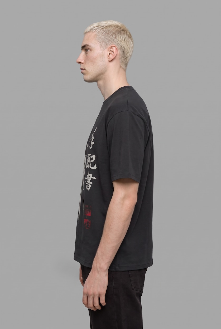 MAN Anthracite Sony Ghost of Yotei Boxy Fit Printed T-Shirt