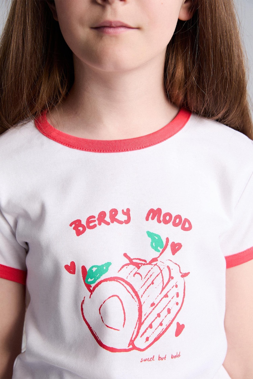 Young Girls - Teen Girls Ecru Girl Strawberry Print T-Shirt Shorts Ribbed 2 Piece Set