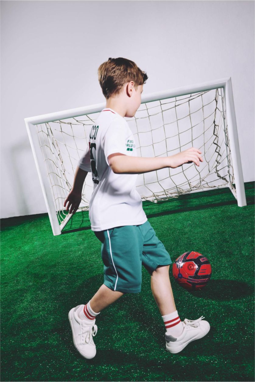 BOYS & TEENS Green Boy Regular Fit Shorts
