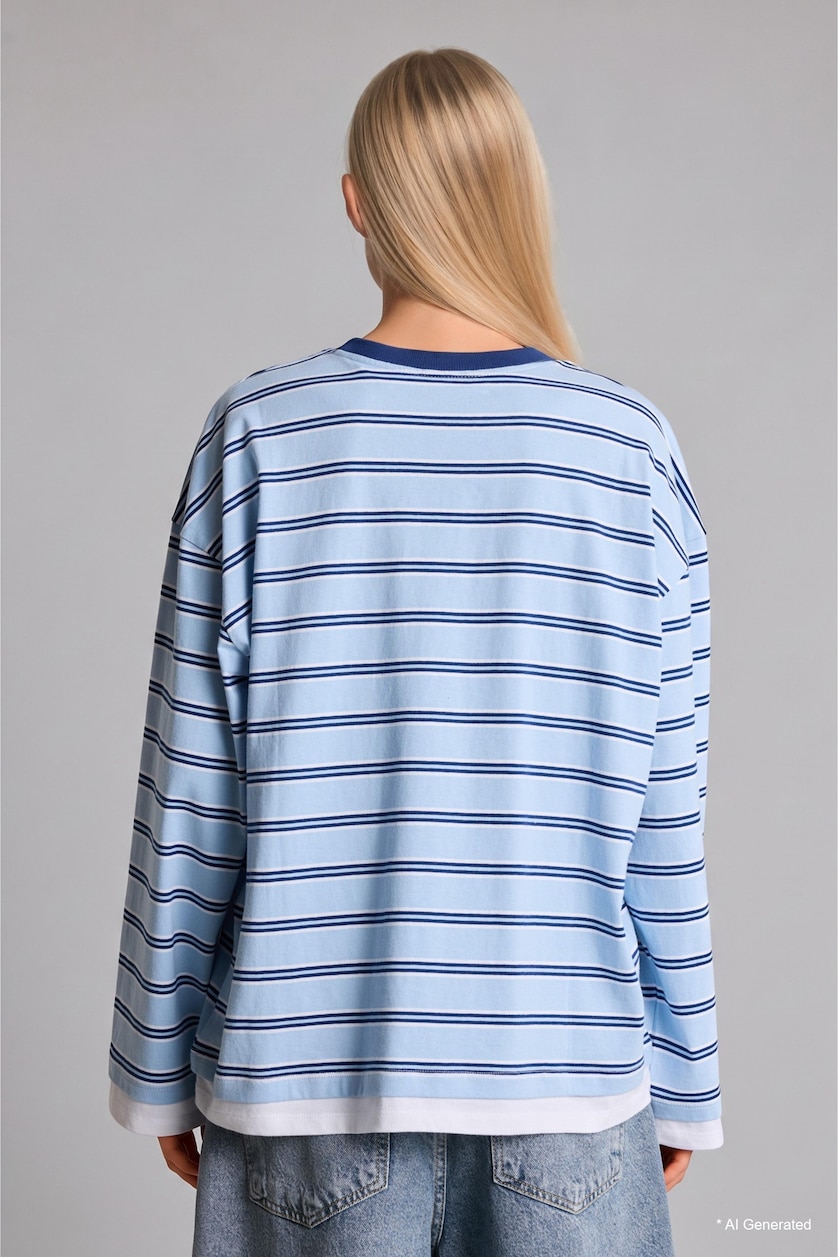 Woman Light Blue Oversize Fit Crew Neck Long Sleeve T-Shirt