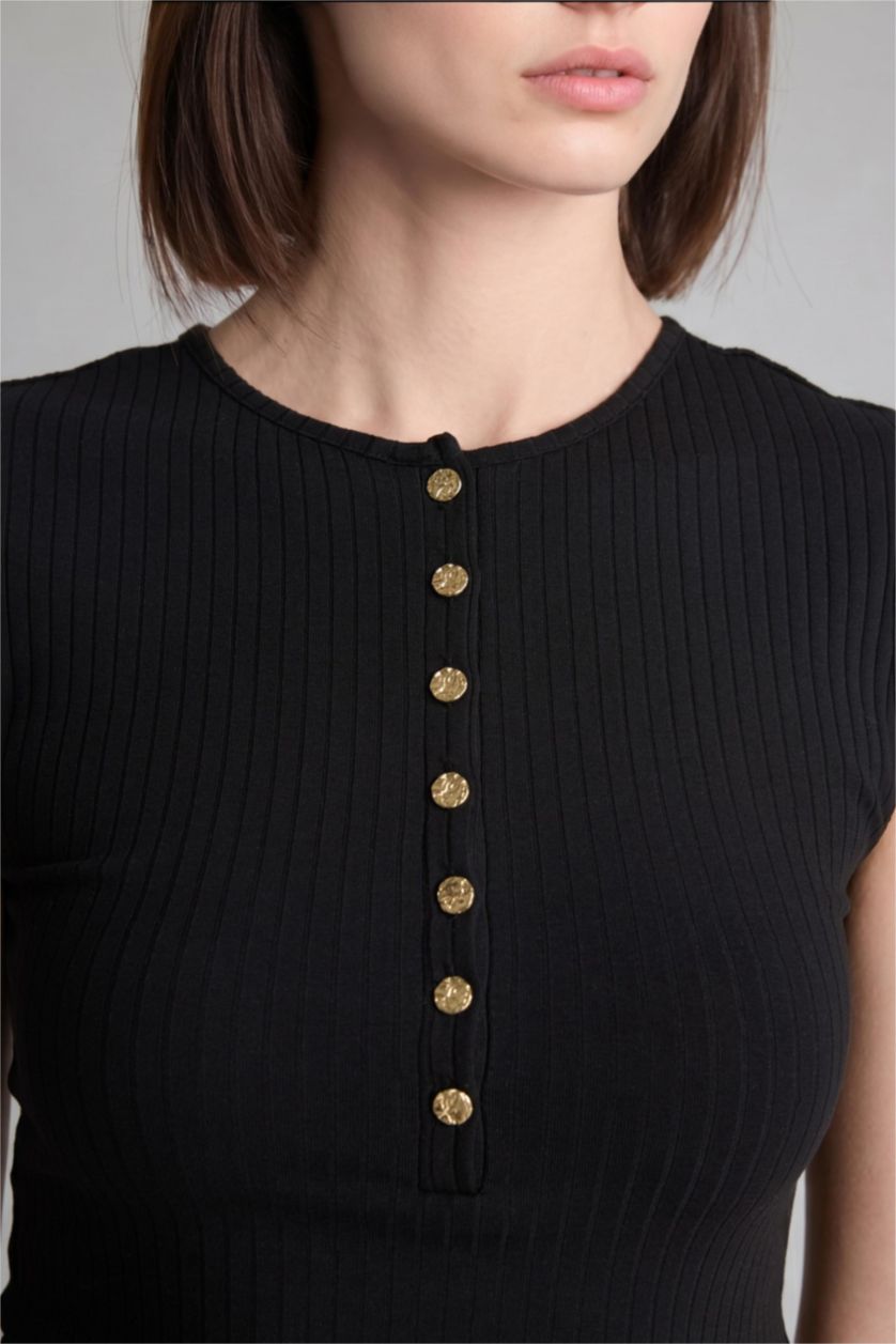 Women Black Slim Fit Camisole Short Sleeve T-Shirt
