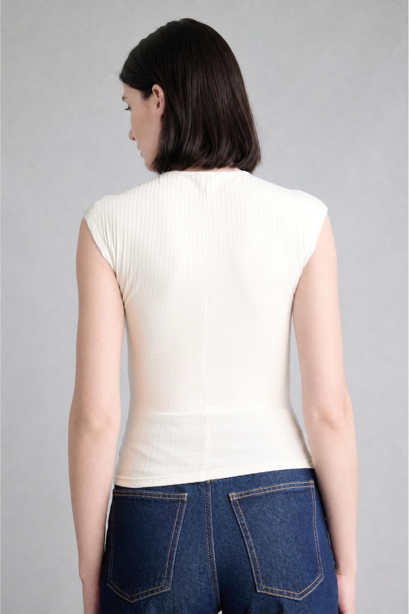 حريمي بيج فاتح Slim Fit Camisole Short Sleeve T-Shirt