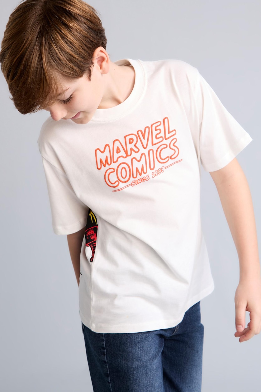 Erkek Çocuk - Genç Erkek Ekru %100 Pamuk Avengers Sırt Baskılı Tişört Erkek Çocuk