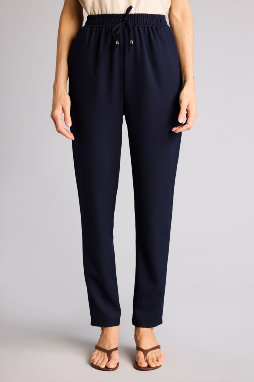 Kadın Lacivert Slım Fıt Cepli Yüksek Bel Jogger Paça Standart Boy Pantolon