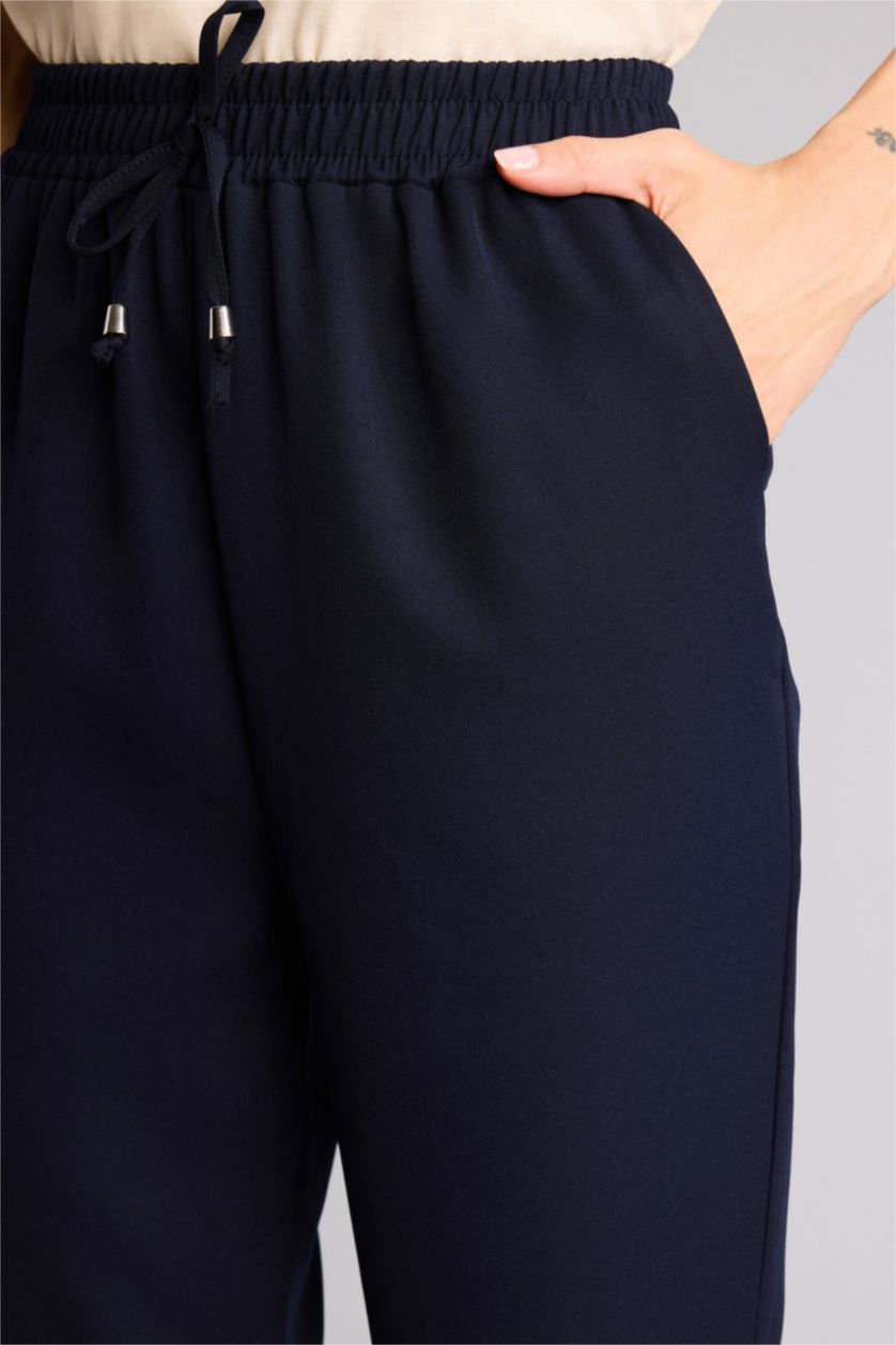 Kadın Lacivert Slım Fıt Cepli Yüksek Bel Jogger Paça Standart Boy Pantolon