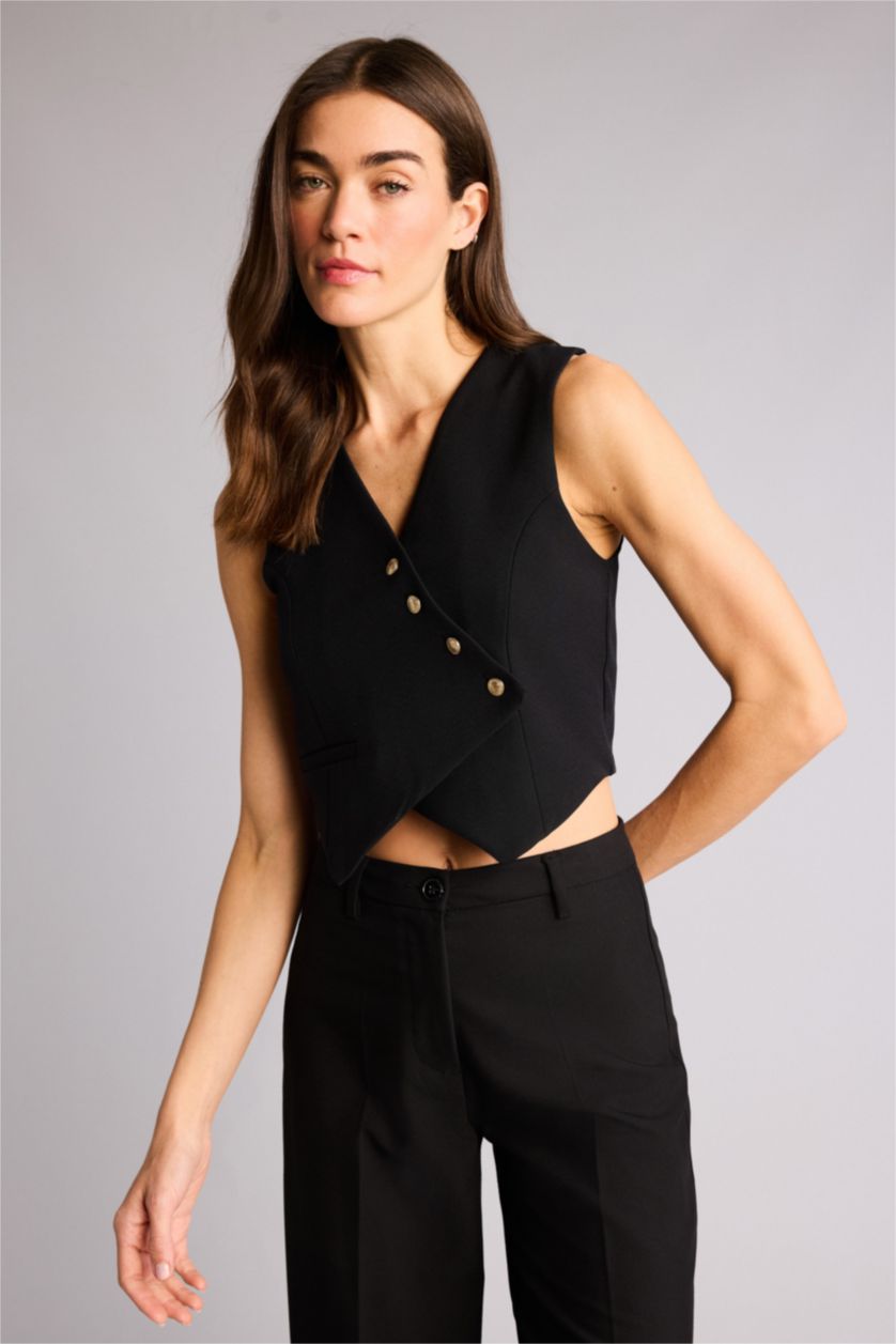 Kadın Siyah Regular Fıt Akışkan Kumaş Yelek