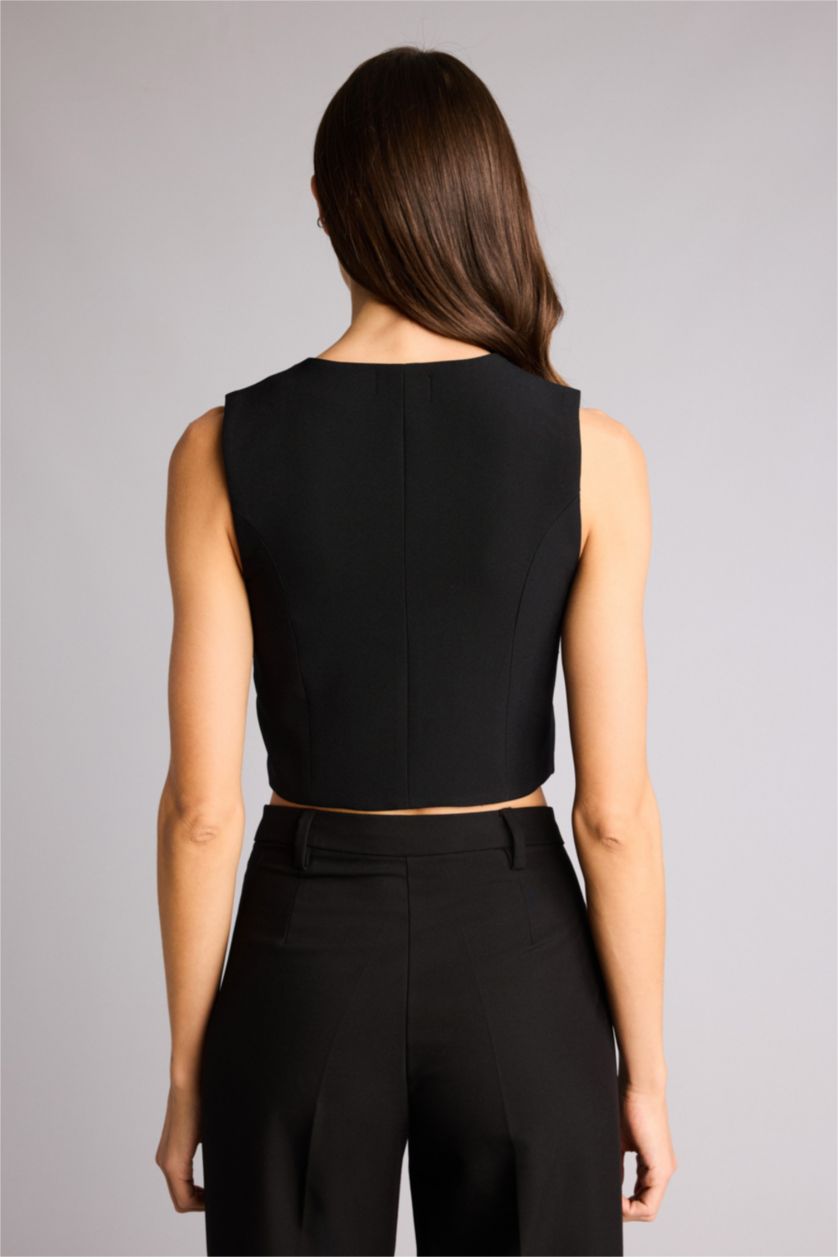 Kadın Siyah Regular Fıt Akışkan Kumaş Yelek