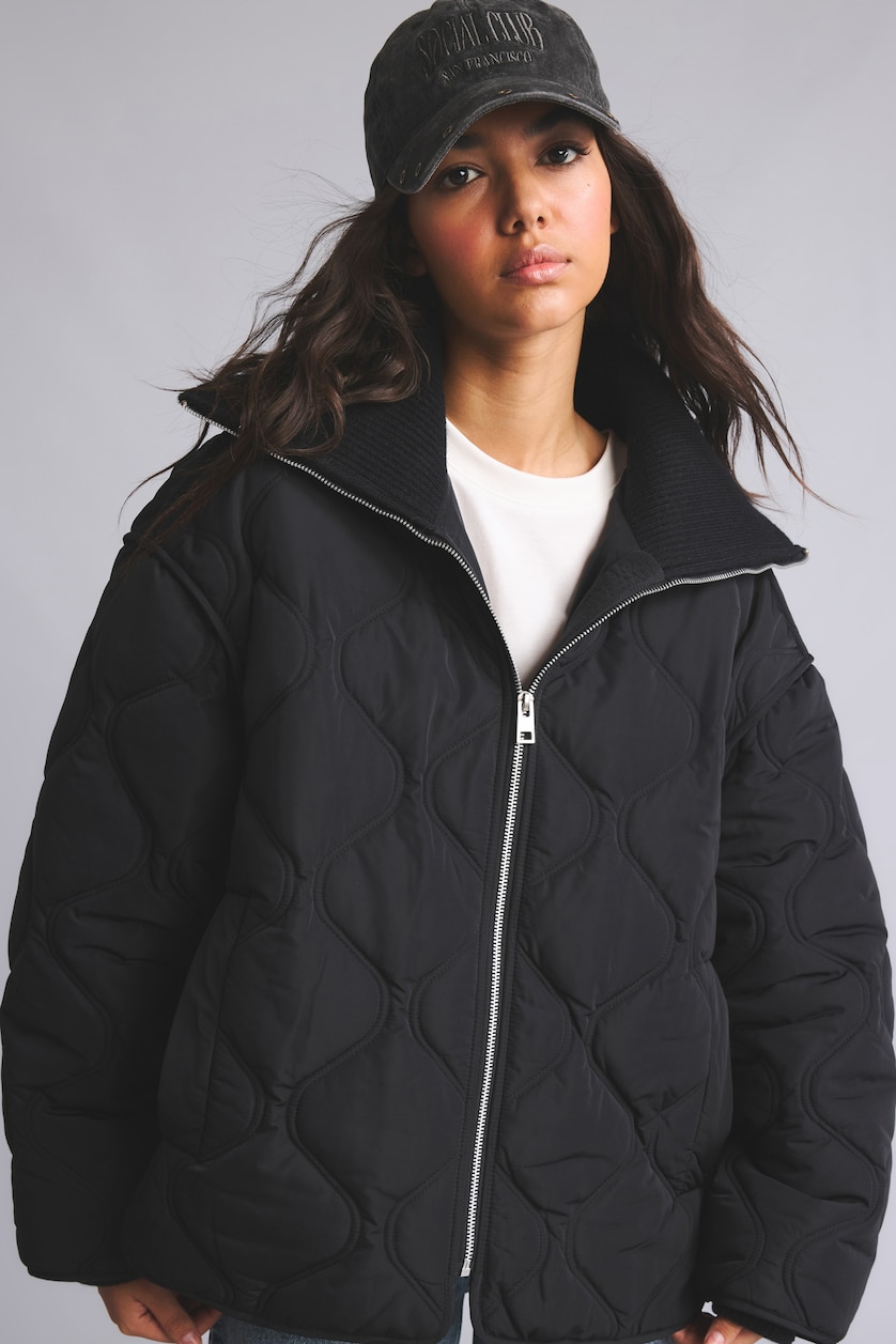 Kadın Siyah Regular Fit Kapitone Mont