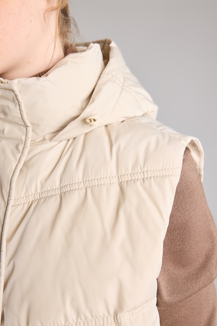 Women Ecru Regular Fit Vest Vest