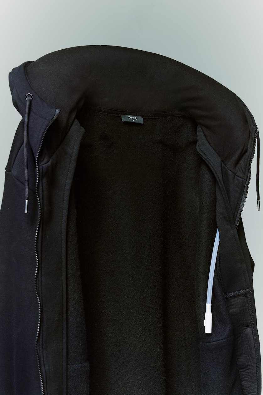 Erkek Siyah Şişirilebilir Boyun Yastıklı Fermuarlı Sweatshirt