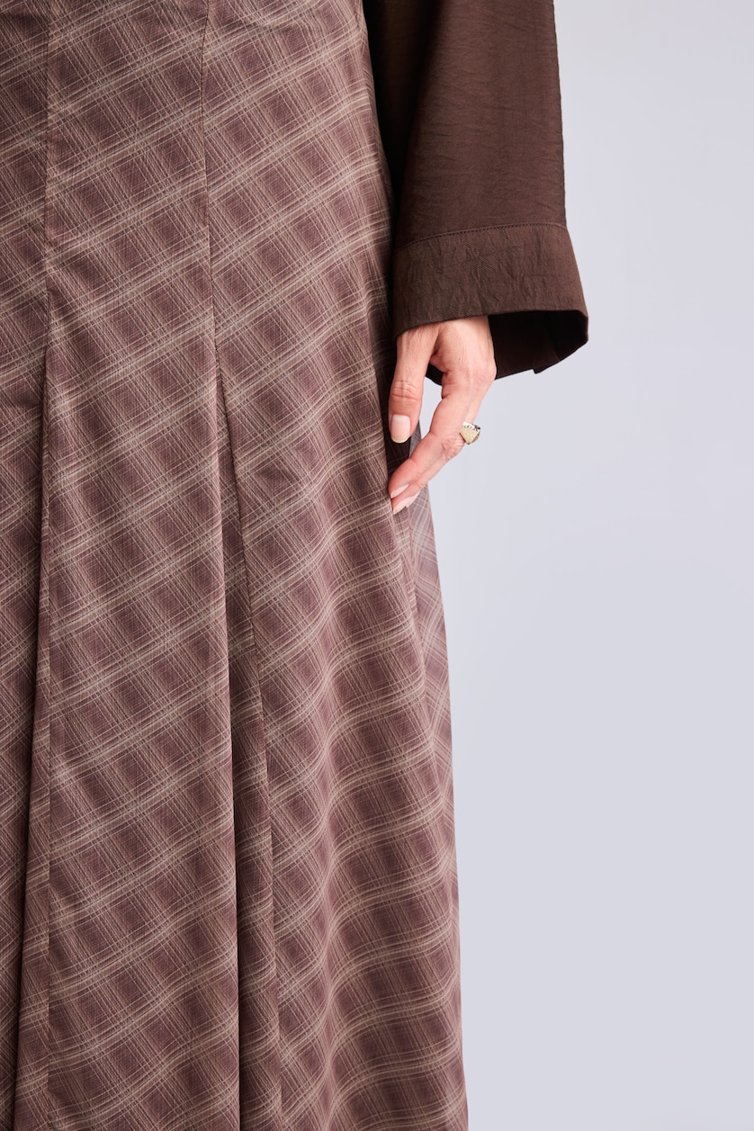 Women Brown A Cut